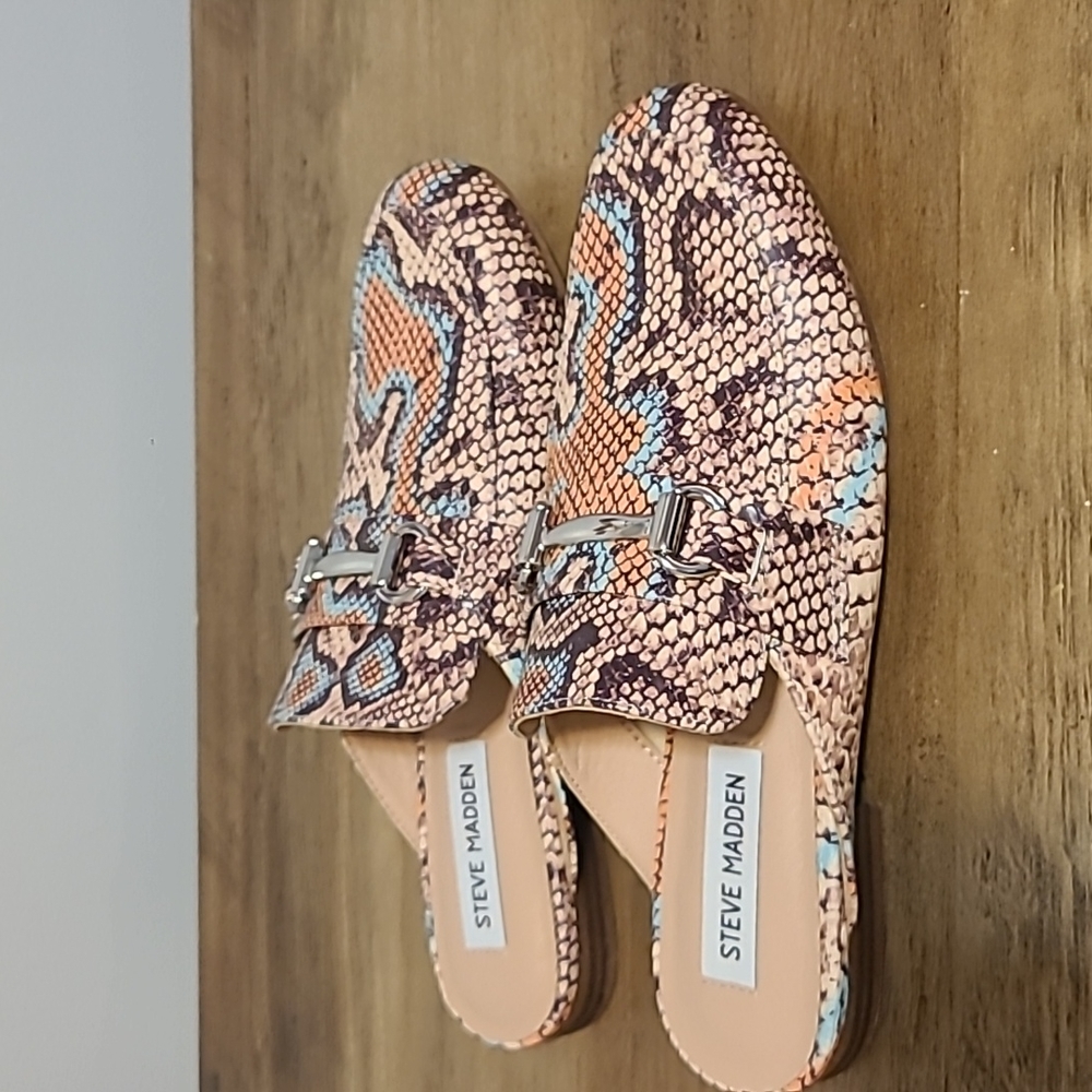 Steve madden snake print flat mules